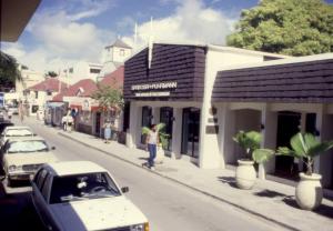 526853_638981079460831_928876159_n