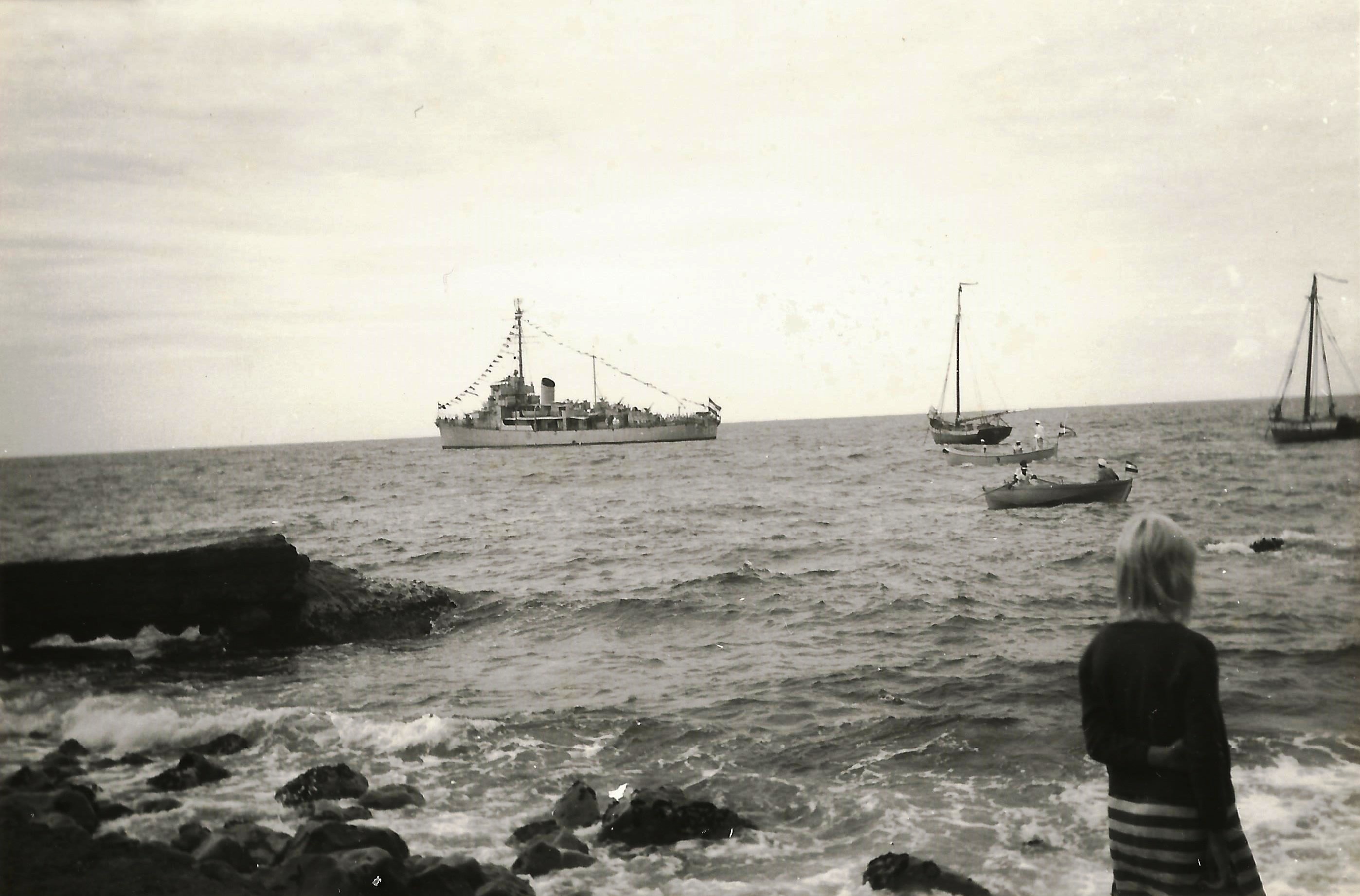 Arrival of Man-o-War with Princess.jpeg