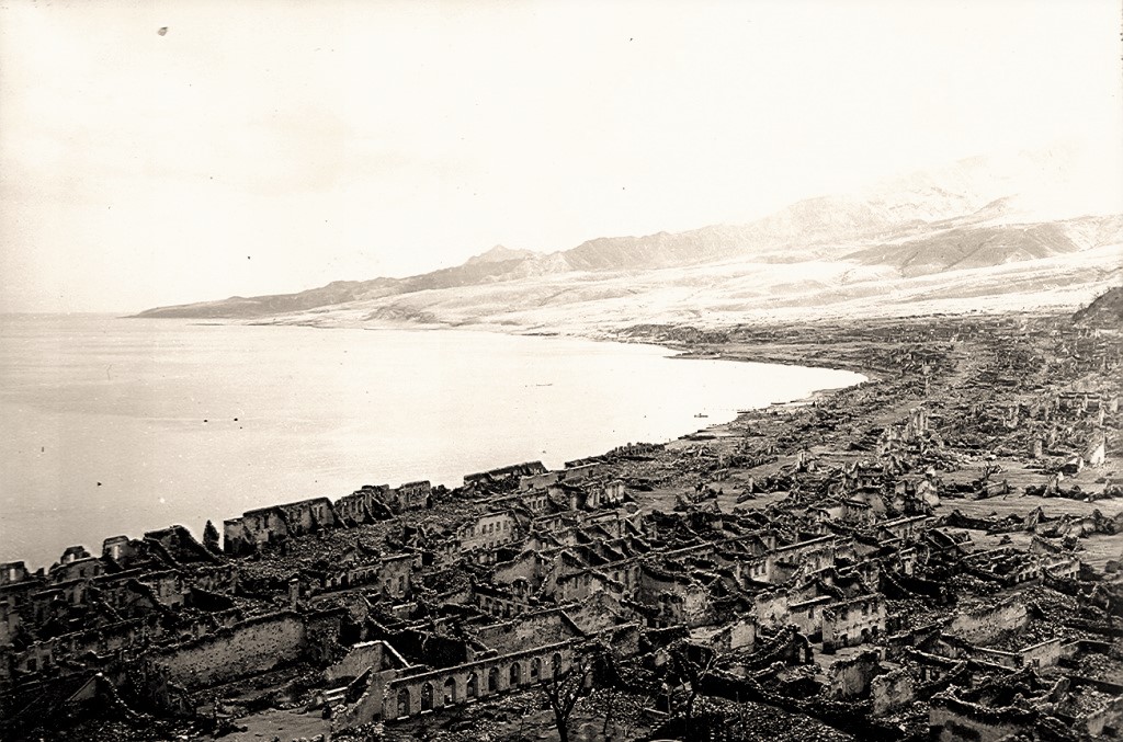 88_St_Pierre,Martinique_Nadeverwoestingvandevulkanuitbarsting_zie36en81